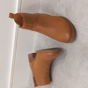 Lucky Brand leather booties size 7M